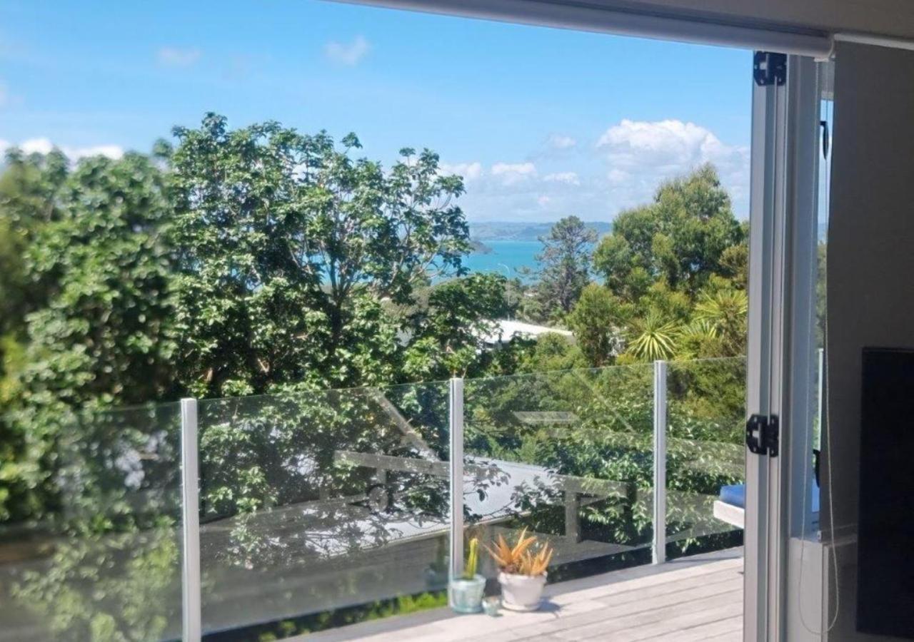 Tiri Cottage - Sea Views In Oneroa By Waiheke Unlimited Waiheke Island ภายนอก รูปภาพ